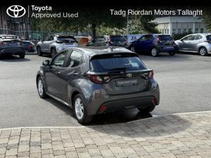 Toyota Yaris 1.5 HYBRID LUNA 4DR - Image 2