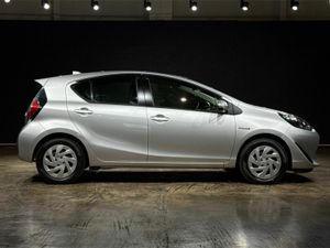 Toyota Aqua 1.5 HYBRID AUTOMATIC - REVERSE CAMERA - Image 3