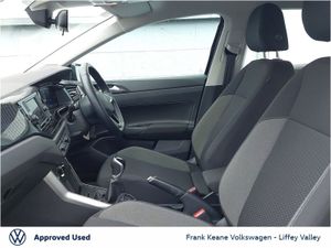 Volkswagen Polo Life 1.0tsi 95bhp  deep Black Pea - Image 4