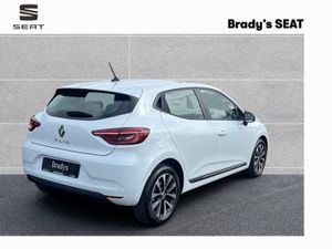 Renault Clio Iconic TCe 90 Auto CVT - Image 4