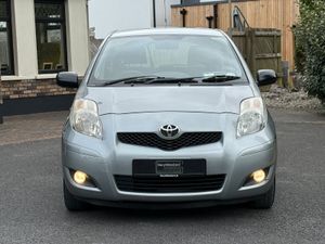 Excellent condition 11 Toyota Yaris! - Image 2