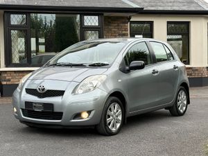 Excellent condition 11 Toyota Yaris! - Image 3