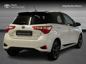 Toyota Yaris HYBRID LUNA SPORT - Image 2