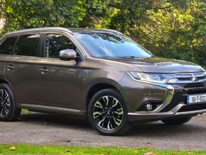 2016 Mitsubishi Outlander 2.0 Hybrid Auto 4WD - Image 2