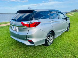 Honda Shuttle 1.5 Hybrid - Image 3