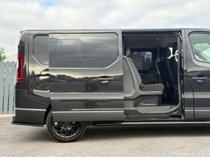 Renault Trafic Rare 6 Seat Crew Cab 2023 Renault T - Image 3