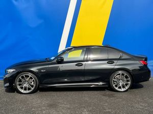 BMW 3-Series 330e X-DRIVE M-SPORT COMPETITION 2.0 - Image 3