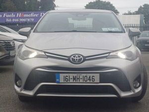 Toyota Avensis 1.6 D-4d Luna Navi Saloon - Image 2