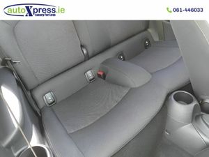 Mini Cooper 1.5 Automatic, Reversing camera - Image 2
