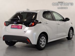 Toyota Yaris 1.5 Hybrid Auto Low Mileage - Image 3