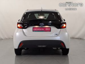Toyota Yaris 1.5 Hybrid Auto Low Mileage - Image 4