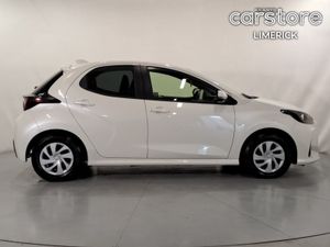 Toyota Yaris 1.5 Hybrid Auto Low Mileage - Image 2