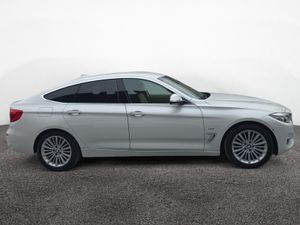 BMW 3-Series 2017 - Image 4