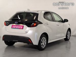 Toyota Yaris 1.5 Hybrid Auto Low Mileage - Image 3