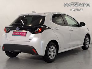Toyota Yaris 1.5 Hybrid Auto Low Mileage - Image 3