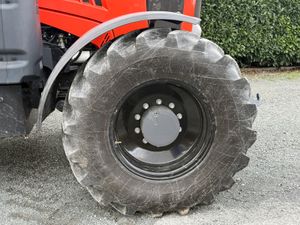 Demo Kubota M7-153 Premium – 170HP, Loader Ready, - Image 4