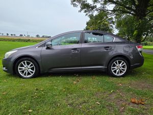 Toyota Avensis 2010 - Image 4