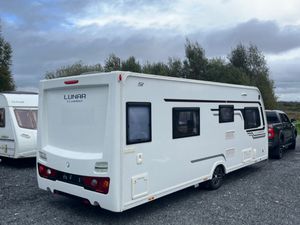 Lunar 4 Berth Fixed Island Bed Caravan - Image 3