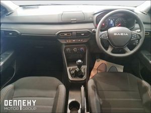 Dacia Sandero Stepway TCe 90 Essential - Image 2