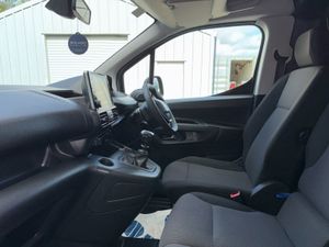 Peugeot Partner 1.5hdi PRO Plus  just IN   75 P/W - Image 4