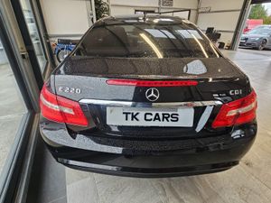 13 MERCEDES BENZ E CLASS COUPE 220 - Image 4