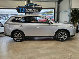 16 MITSUBISHI OUTLANDER INTENSE + - Image 2