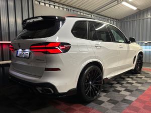 2024 242 BMW X5 50e M-Sport Plus - Image 3