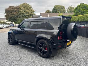 2021 Land Rover Defender D250 HSE 110 Urban - Image 2
