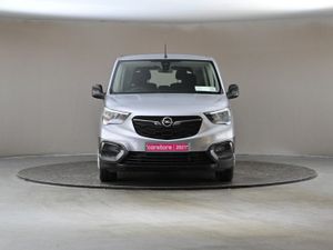 Opel Combo 1.5 Turbo D Life 100BHP 6spd Energy XL - Image 2