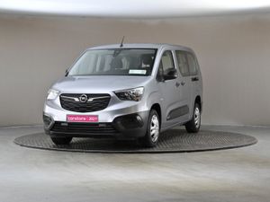 Opel Combo 1.5 Turbo D Life 100BHP 6spd Energy XL - Image 3