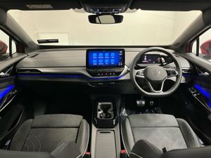 Volkswagen ID.5 Max 77kwh 204BHP - Panoramic Glas - Image 4