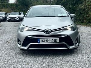 Toyota Avensis 1.6 D-4d Luna Navi Saloon - Image 2