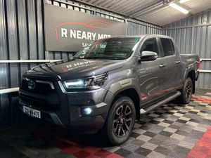 2022 Toyota Hilux Diesel Automatic Invincible - Image 4