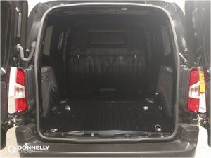 Peugeot Partner Standard Diesel Professional Plus - Image 4