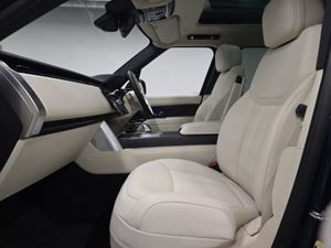 Land Rover Range Rover Diesel Estate HSE - Image 4
