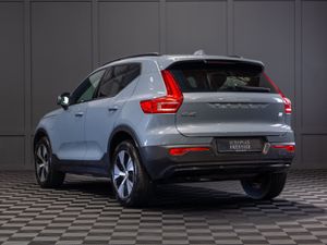 222 Volvo XC40 T4 Plus - Image 4