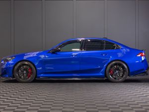 2025 BMW M5 (G90) - Image 3