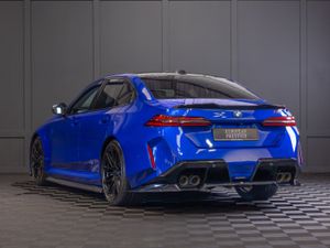 2025 BMW M5 (G90) - Image 4
