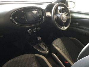 Toyota Aygo X 1.0 DESIGN S-CVT AUTOMATIC - Image 4
