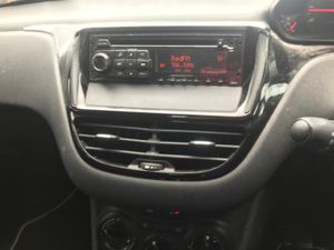 Peugeot 208 ACCESS 1.0 4DR - Image 3