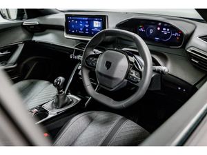 Peugeot 2008 Allure 1.2 Petrol 100HP - Image 2