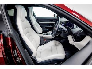 Porsche Taycan *Nice Colour Combo* 79.2 kWh 400HP - Image 4