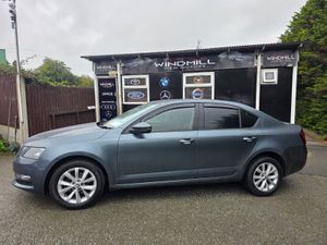 SKODA OCTAVIA 1.6 DIESEL AUTOMATIC 2018 VERY CLEAN - Image 3