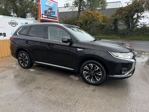 171 Mitsubishi Outlander PHEV 2.0L MIVEC 360 - Image 4