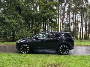 Land Rover Discovery Sport 2021 - Image 4