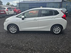 Honda Fit 2015 Automatic Hybrid - Image 4