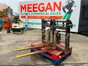 2019 JCB FORK POSITIONER CARRAIGE.....3231 - Image 2