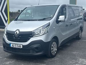 Renault Trafic LWB Business van - Image 3