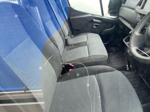 Nissan NV400 2020 tipper - Image 4