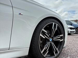 BMW 320i M Sport Automatic Shadow Edition 2018 - Image 3